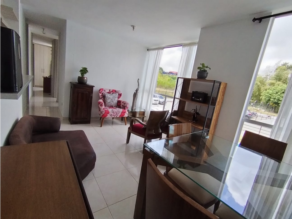 Apartamento esquinero en venta Condina