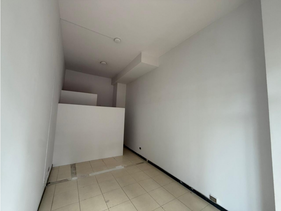 ¡Gran oportunidad de inversiÃ³n! Local comercial sobre la carrera 4 — foto 6