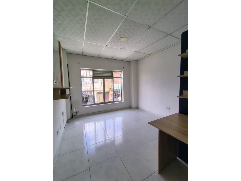 Casa con apartaestudios y locales comerciales Centro de Pereira — foto 3
