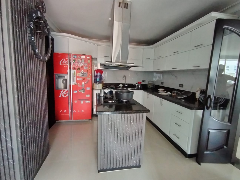 Penthouse en venta, con terraza privada, jacuzzi y 3 parqueaderos — foto 4