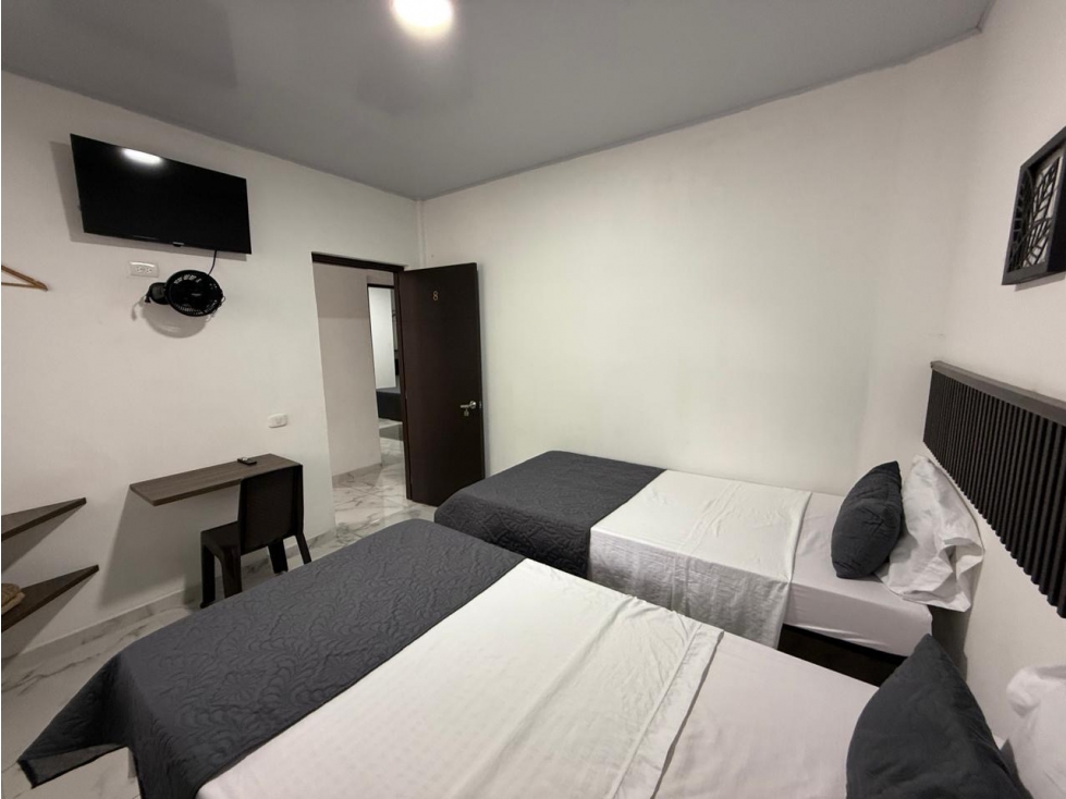 CASA COMERCIAL EN RENTA EN EL CENTRO CON 13 HABITACIONES — foto 4