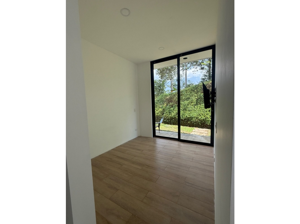 Casa campestre con estudio, espaciosa y zona BBQ proyectada — foto 5
