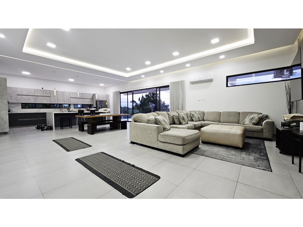 Casa campestre con sauna, jacuzzi con vista y 1.864 m² de lote — foto 2