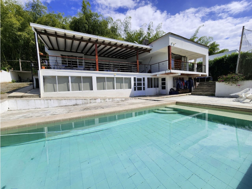 HERMOSA CASA CAMPESTRE EN COMBIA — foto 2
