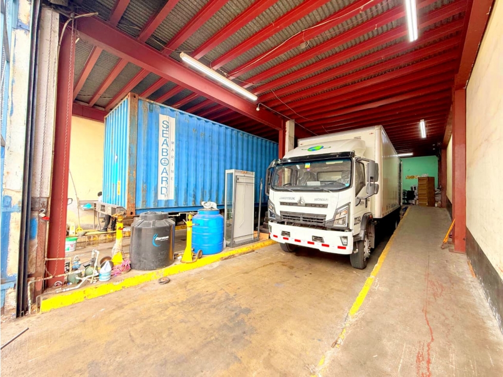 VENTA DE BODEGA INDUSTRIAL, ZONA LIBRE DE COLON — foto 2
