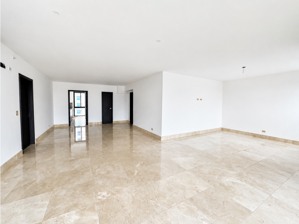 VENTA DE APARTAMENTO EN THE COLONIAL, SANTA MARIA, CIUDAD DE PANAMA — foto 2