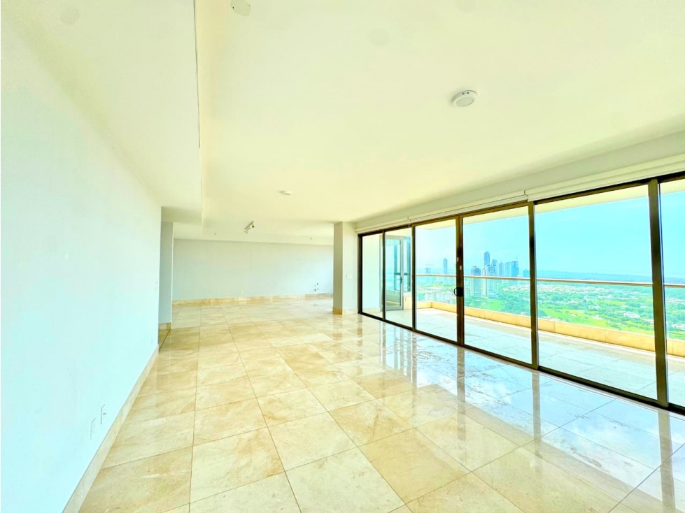 VENTA DE APARTAMENTO PH GREEN GARDEN, SANTA MARIA, PANAMA