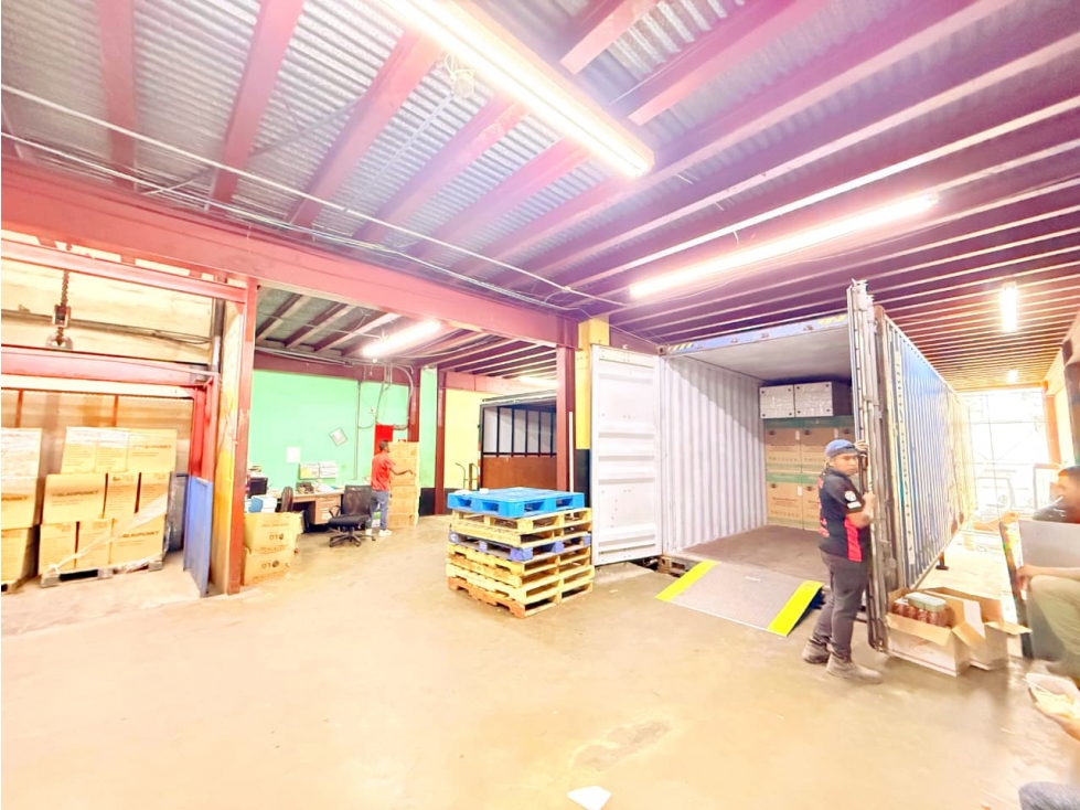 VENTA DE BODEGA INDUSTRIAL, ZONA LIBRE DE COLON
