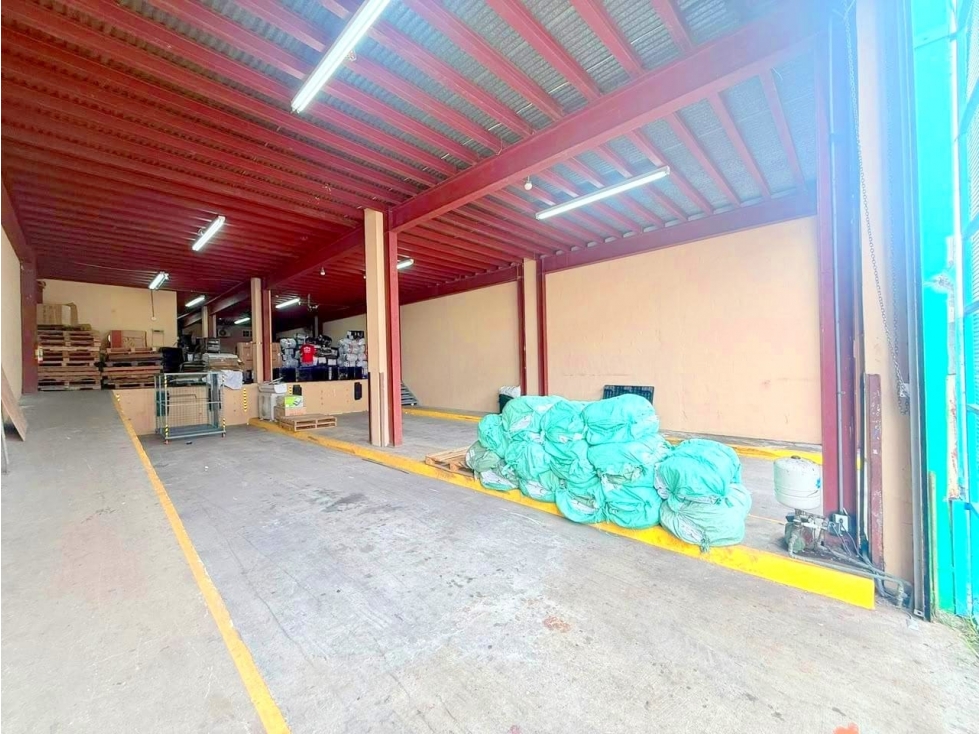 VENTA DE GALERA INDUSTRIAL, ZONA LIBRE DE COLON — foto 4