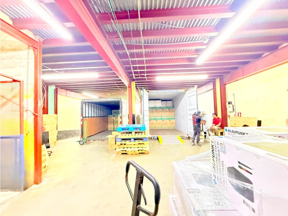 VENTA DE BODEGA INDUSTRIAL, ZONA LIBRE DE COLON — foto 4