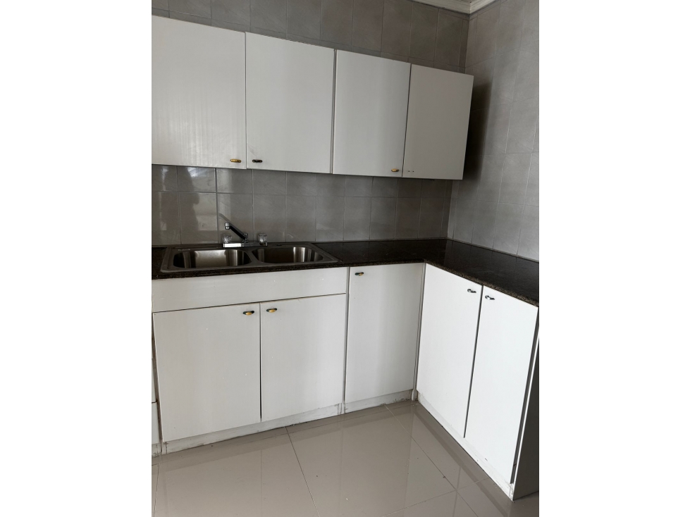 VENTA DE APARTAMENTO EN PH BRISAS DE SAN FERNANDO,TORRE SUR, PANAMA. — foto 4