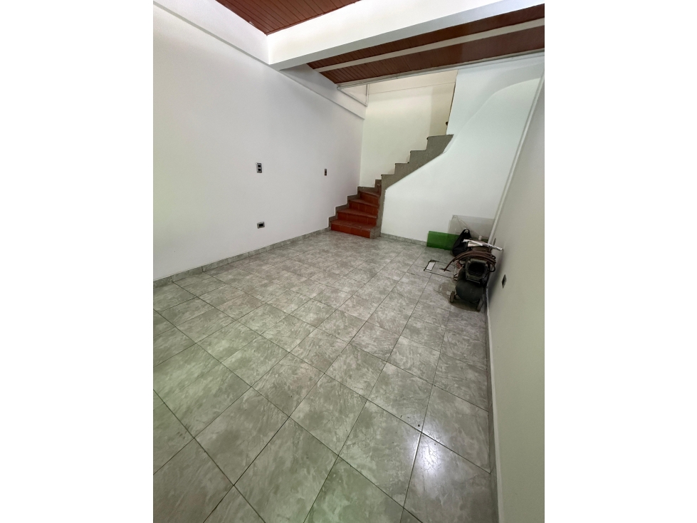 SE VENDA CASA CON 2 APARTAMENTOS INDEPENDIENTES VILLA SAN JUAN — foto 3