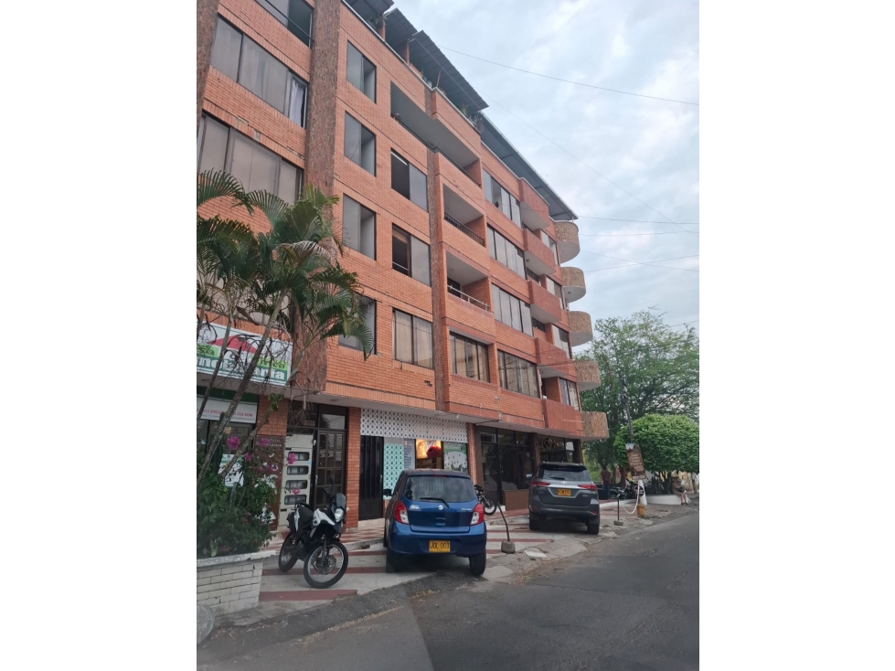 Se vende amplio apartamento zona centro Yopal