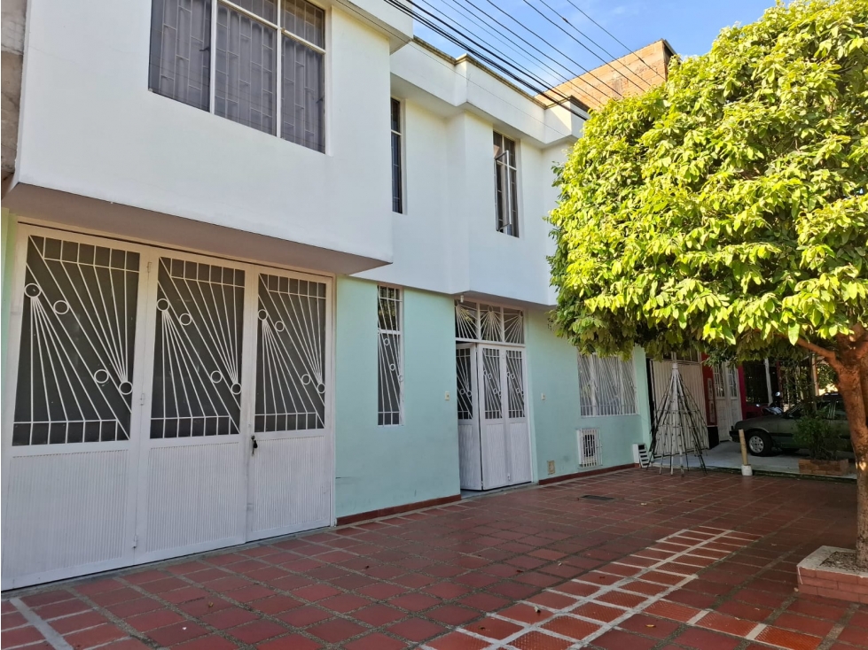 SE VENDE CASA BIFAMILIAR DE 2 PISOS BARRIO LA ESPERANZA YOPAL