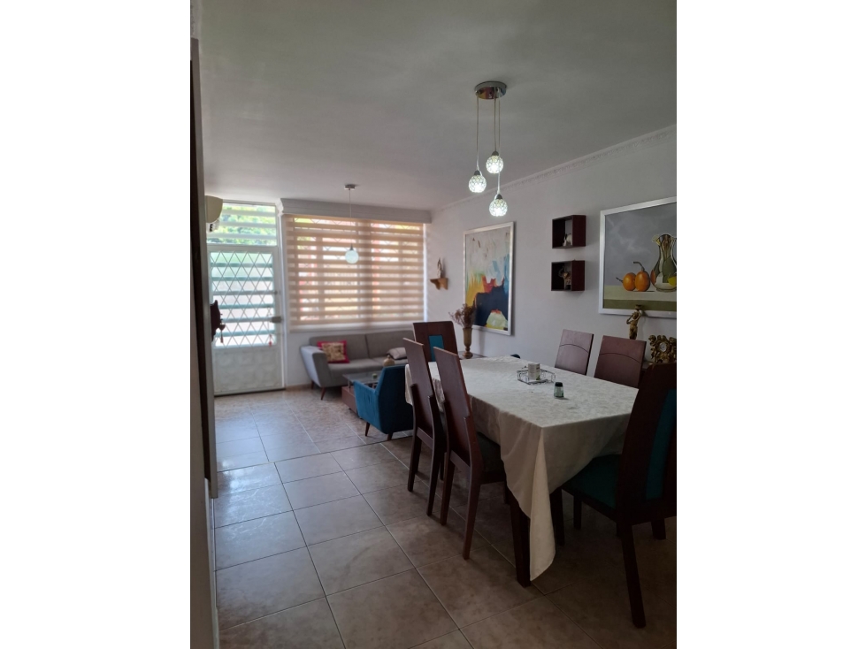 SE VENDE CASA UIFAMILIAR CONJUNTO EL HOBO CERCA A UNICENTRO — foto 2