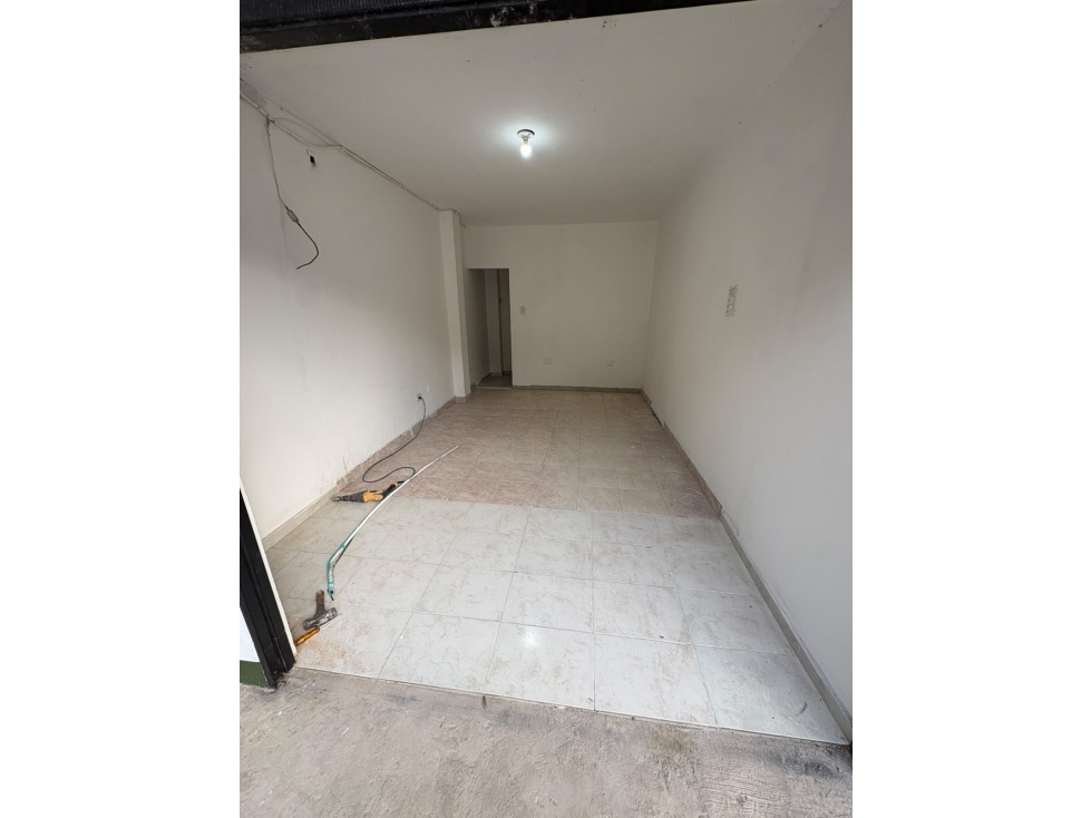 SE VENDE CASA MULTIFAMILIAR CON LOCAL Y 4 UNIDADES DE VIVIENDA — foto 2