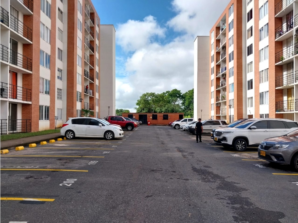 SE VENDE COMODO APARTAMENTO DE 3 ALCOBAS CONJUNTO PRADOS DE VALVERDE