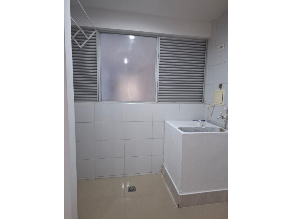 SE VENDE APARTAESTUDIO EDIFICIO GUARATARA YOPAL — foto 4