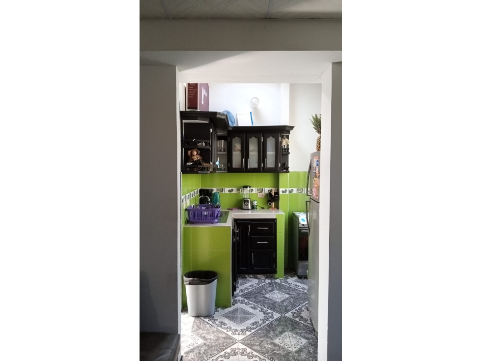 SE VENDE CASA CON 2 APARTAMENTOS INDEPENDIENTES — foto 3