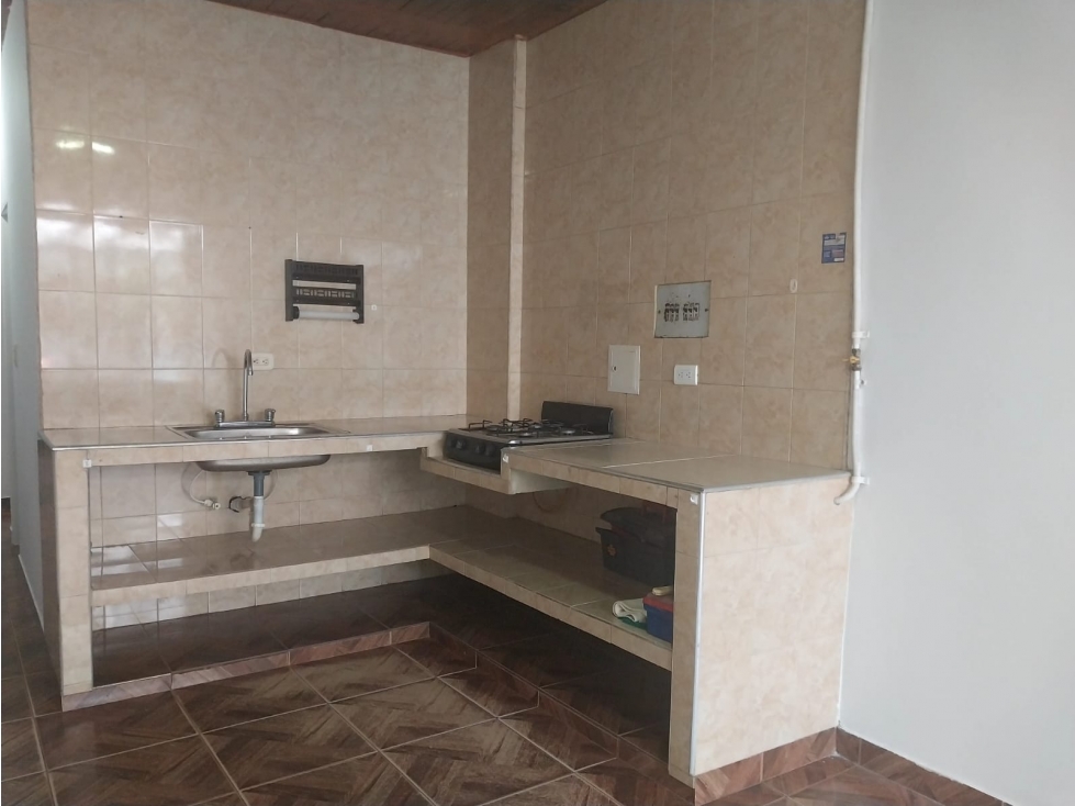 SE VENDE CASA UNIFAMILIAR BARRIO MONTECARLO — foto 2