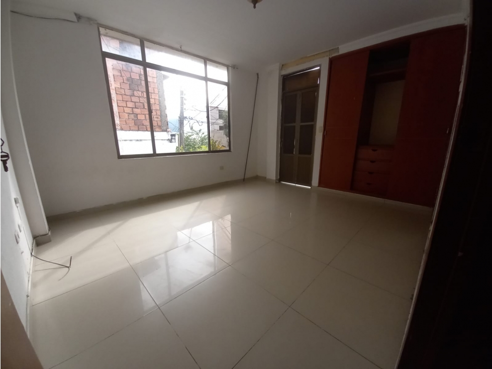 SE VENDE CASA ESQUINERA CON 3 UNIDADES DE VIVIENDA INDEPENDIENTES — foto 5