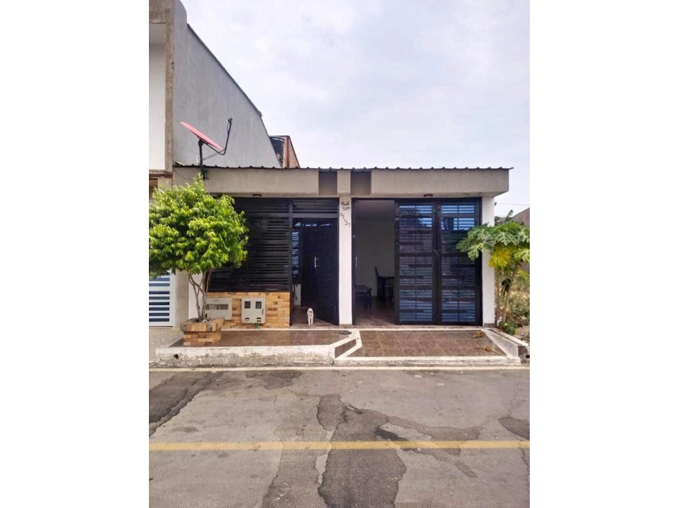 SE VENDE HERMOSA CASA EN EL BARRIO VILLA FLOR 2