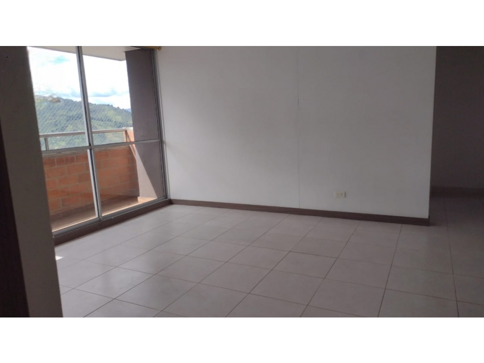 SE ARRIENDA APARTAMENTO EN LA ESTRELLA, SECTOR FERREERIA — foto 2