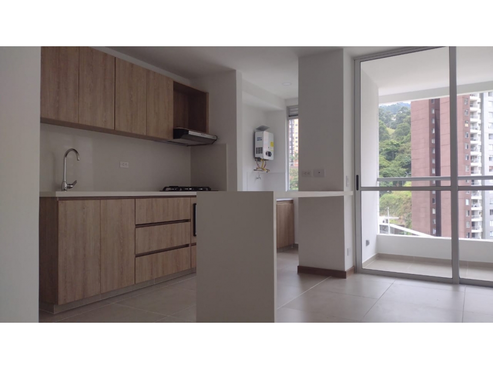 SE ARRIENDA APARTAMENTO EN ENVIGADO, SECTOR LA CUENCA