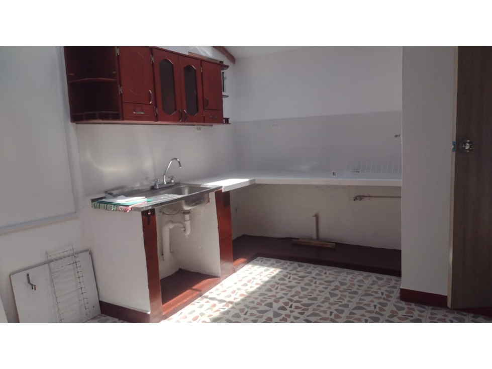 SE ARRIENDA APARTAMENTO EN SAN ANTONIO DE PRADO, SECTOR EL VERGEL — foto 5
