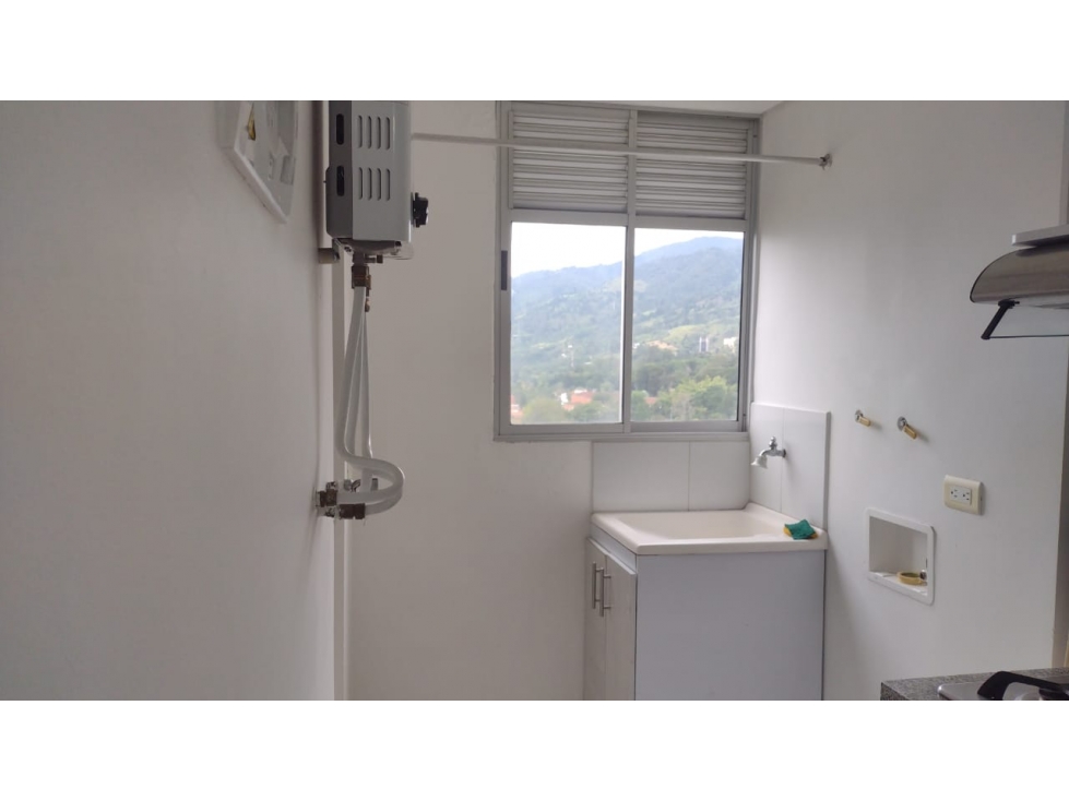SE ARRIENDA APARTAMENTO EN LA ESTRELLA, SECTOR FERREERIA — foto 3