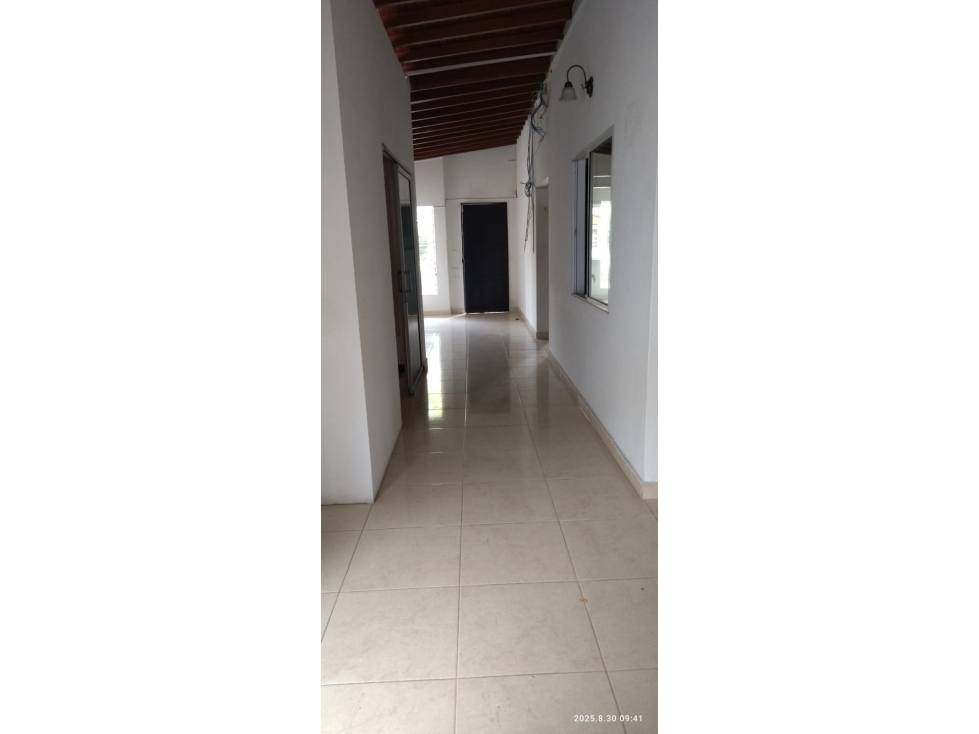 SE ARRIENDA APARTAMENTO EN LAURELES, SECTOR LA CASTELLANA — foto 3
