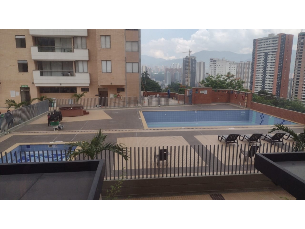 SE ARRIENDA APARTAMENTO EN SABANETA, SECTOR LOMA SAN JOSE