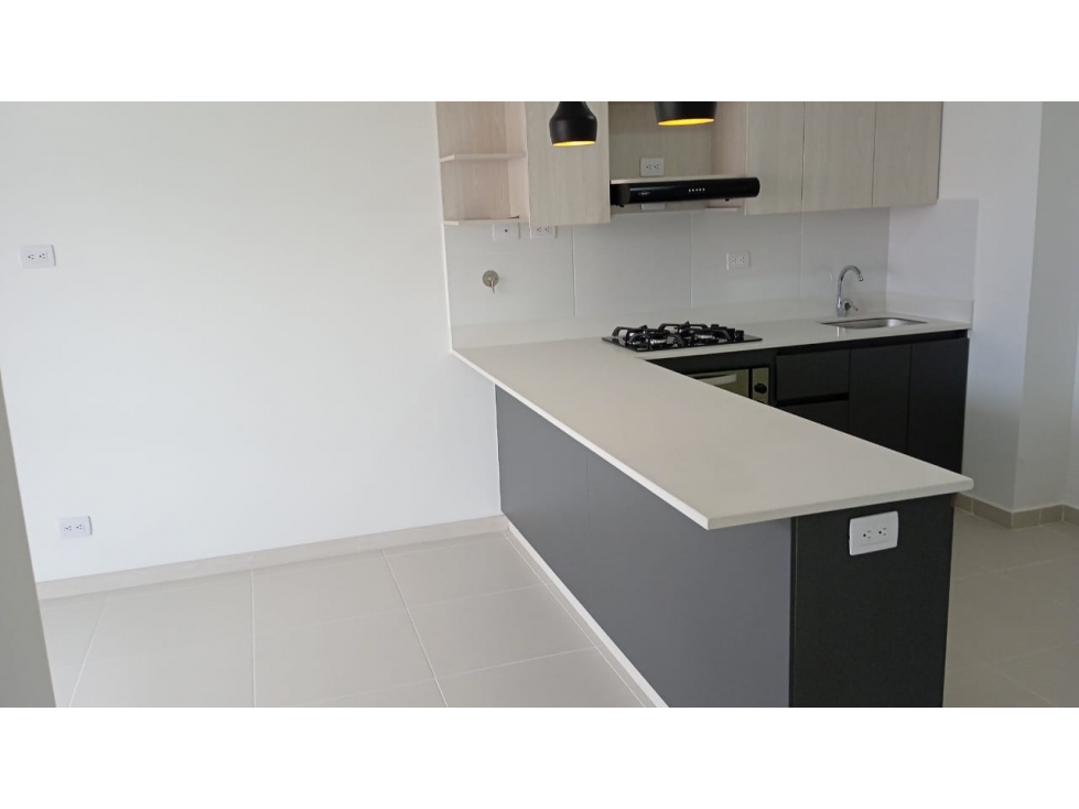 SE ARRIENDA Y SE VENDE APARTAMENTO EN EL SECTOR DE SURAMERICA — foto 2