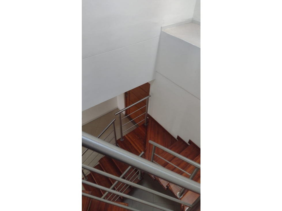 SE ARRIENDA APARTAMENTO EN SABANETA, SECTOR LAS LOMITAS — foto 3