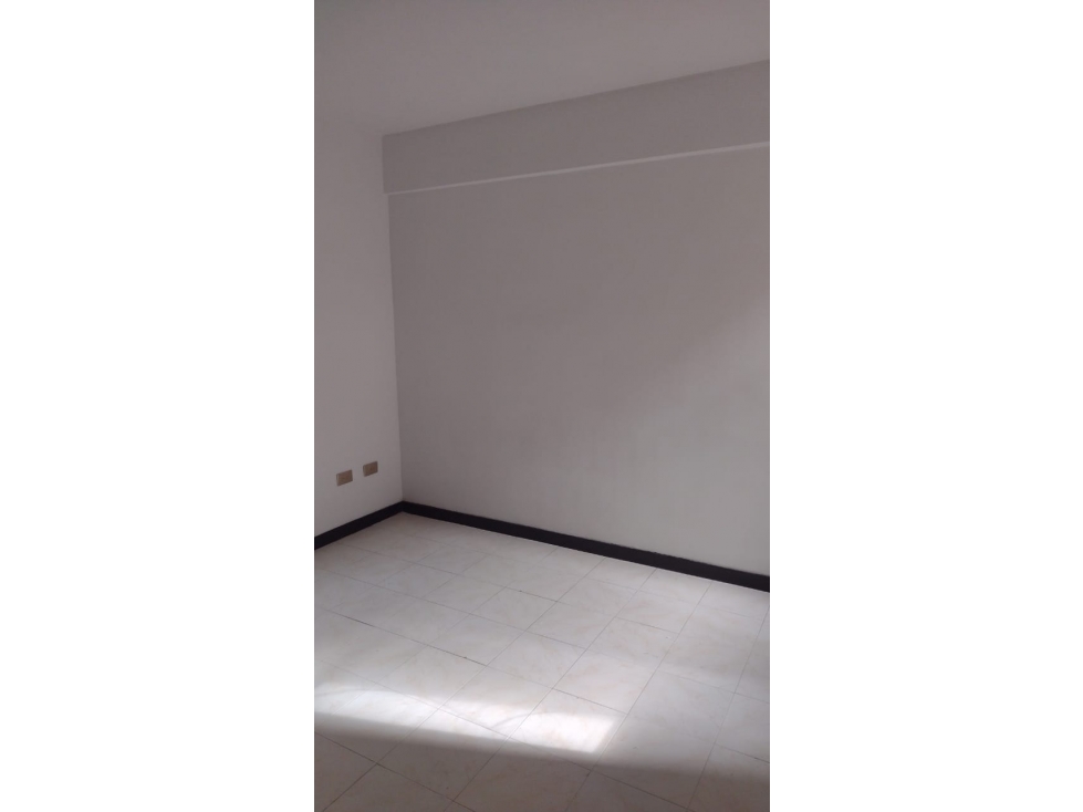 SE ARRIENDA APARTAMENTO EN SABANETA, SECTOR ENTREAMIGOS — foto 4