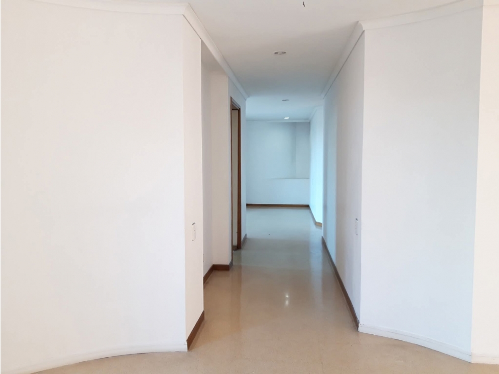 SE ARRIENDA APARTAMENTO EN EL POBLADO, SECTOR RPOVENZA — foto 6