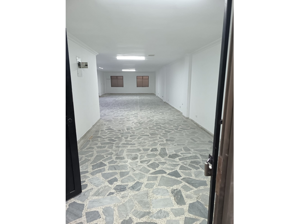 LOCAL EN ARRIENDO SAN ISIDRO