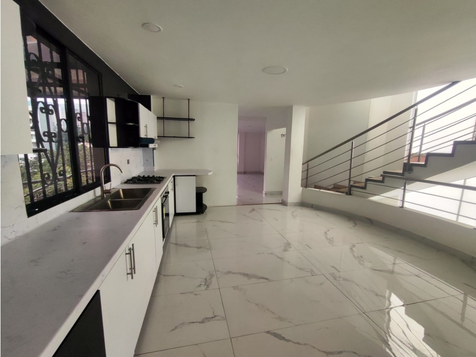 CASA EN ARRIENDO - 2