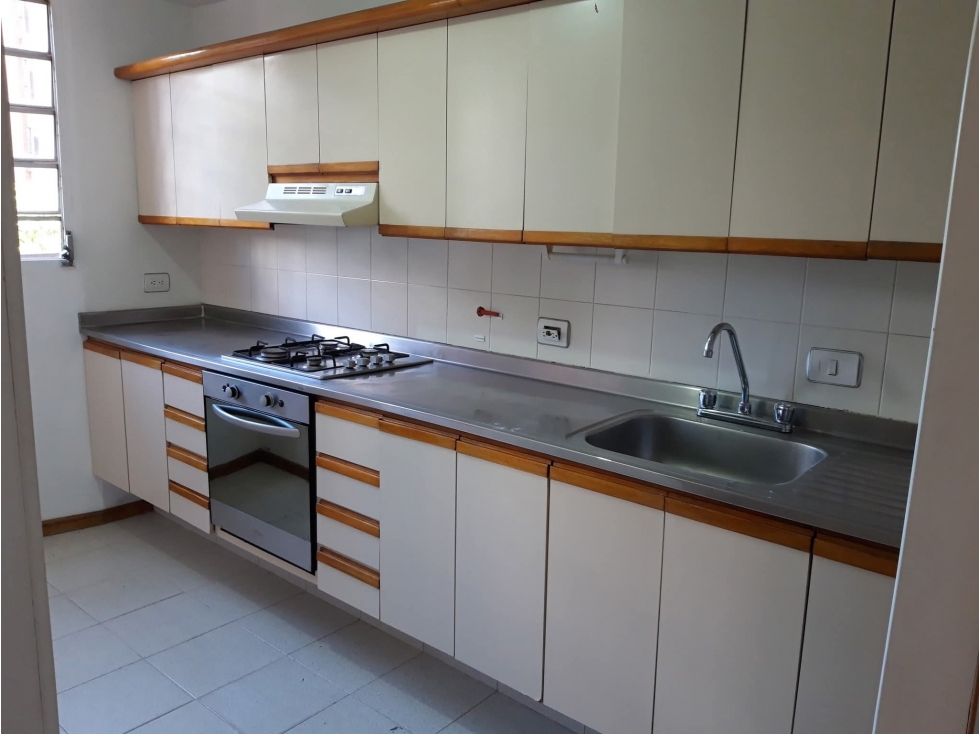SE ARRIENDA APARTAMENTO EN EL POBLADO, SECTOR RPOVENZA — foto 5