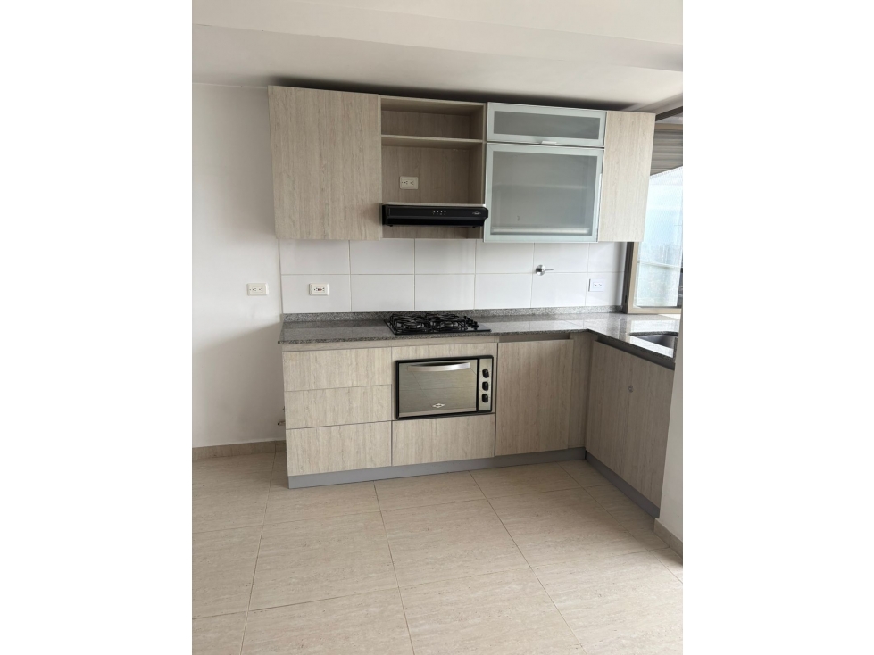 SE ARRIENDA APARTAMENTO EN LA SABANETA, SECTOR PAN DE AZUCAR — foto 2