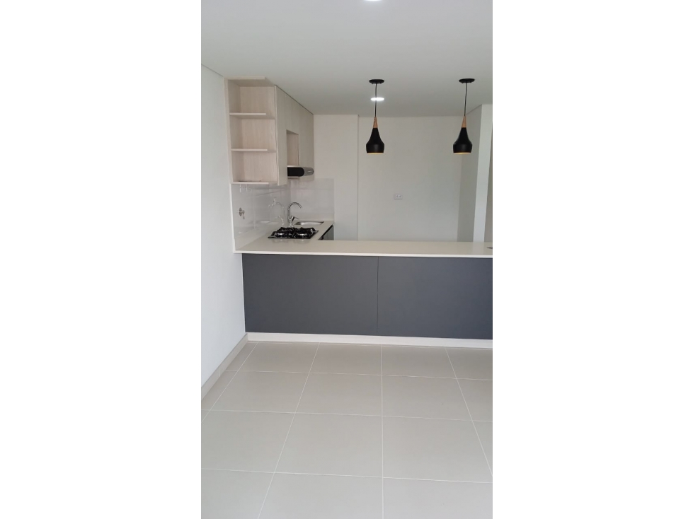 SE ARRIENDA Y SE VENDE APARTAMENTO EN EL SECTOR DE SURAMERICA — foto 5