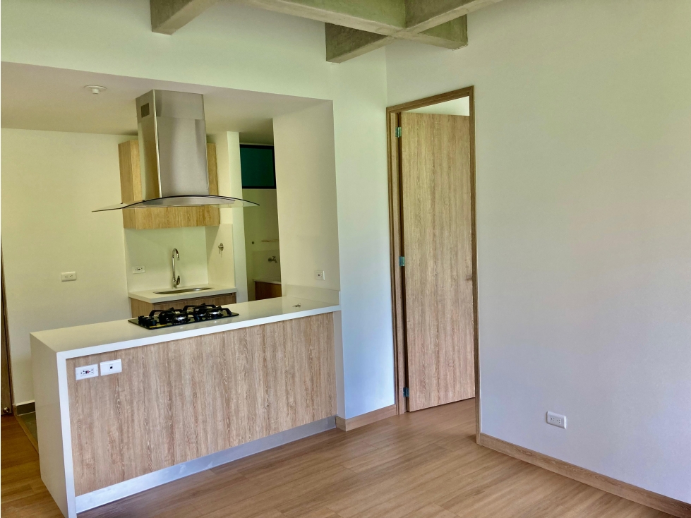 SE ARRIENDA APARTAMENTO EN ENVIGADO, LOMA DEL ESCOBERO — foto 2