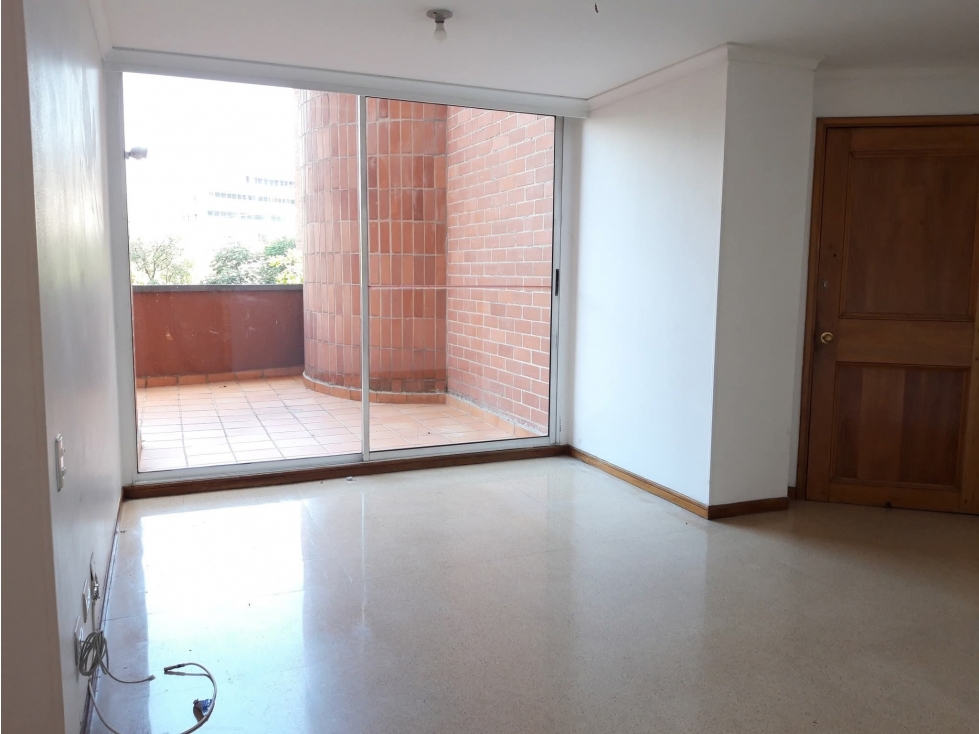 SE ARRIENDA APARTAMENTO EN EL POBLADO, SECTOR RPOVENZA — foto 2