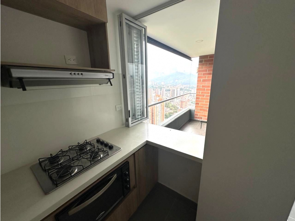 SE ARRIENDA APARTAMENTO EN SABANETA, SECTOR CAÑAVERALEJO — foto 2
