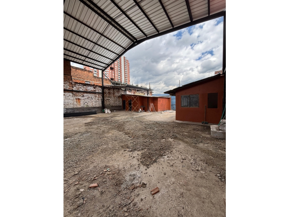 SE ARRIENDA PARQUEADERO EN MEDELLIN, SECTOR LAURELES — foto 2