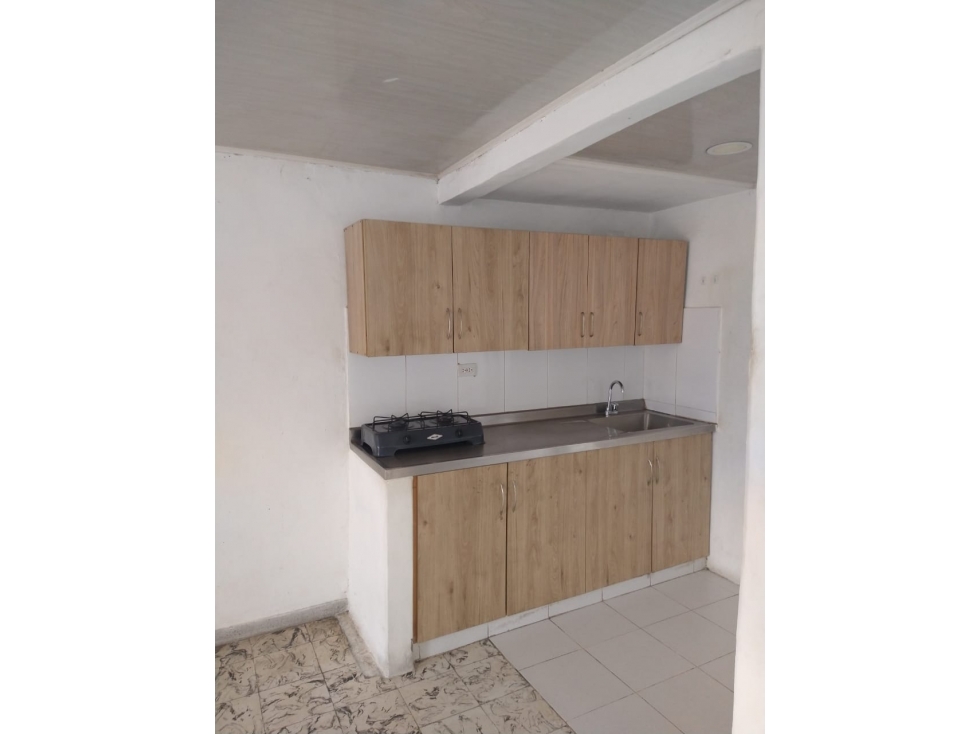 SE ARRIENDA APARTAESTUDIO EN MEDELLIN, SECTOR LAURELES