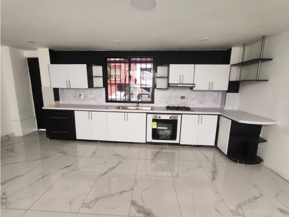CASA EN ARRIENDO - 1