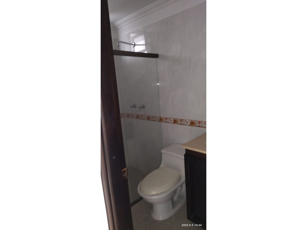 SE ARRIENDA CASA EN SABANETA, SECTOR LA DOCTORA. - 4