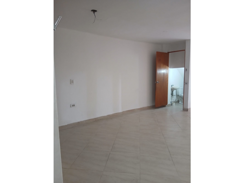 SE ARRIENDA LOCAL EN SABANETA, SECTOR TRES ESQUINAS — foto 2