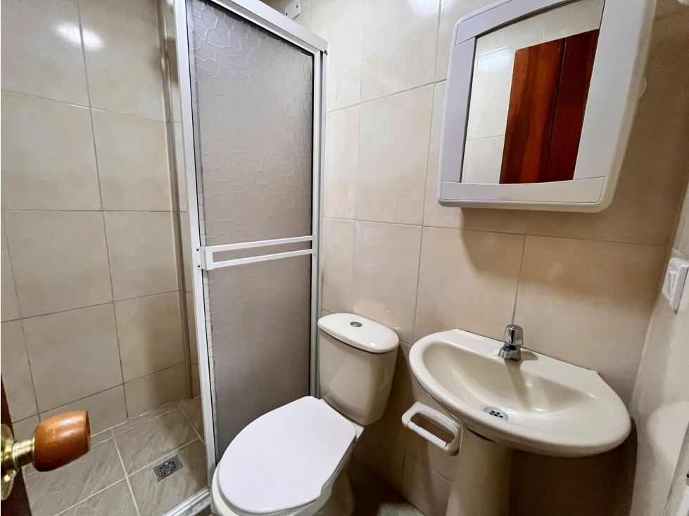 SE ARRIENDA APARTAMENTO EN SABANETA, SECTOR LA CALLE LARGA — foto 4